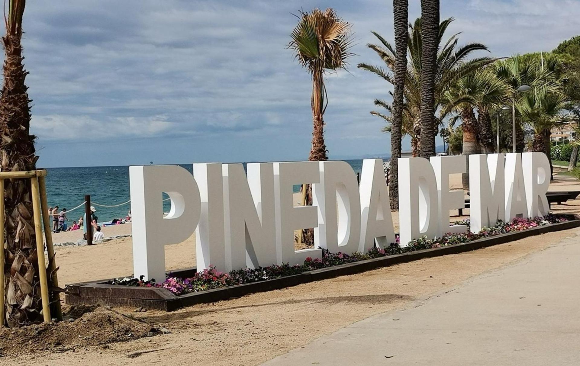 HomeHolidaysRentals Frida Pineda De Mar Exterior foto