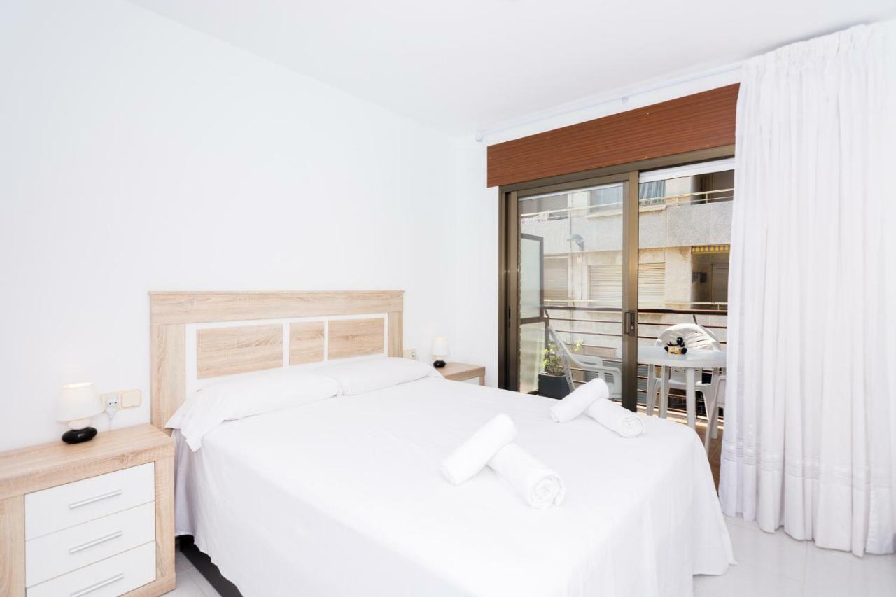 HomeHolidaysRentals Frida Pineda De Mar Exterior foto